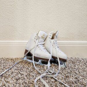 Jackson Mystique Girls Juniors 1 Beginner Figure Skate